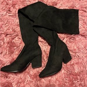 Over the knee black boots with block heel